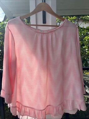 GAP Women’s Super Light Flowy Pink 3/4 Sleeve Ruffle Hem Blouse Great Summer Top